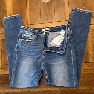 Zenana Women's Blue Cropped Jeans